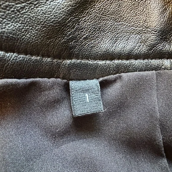 THE KOOPLES Paris Lambskin Shorts. Size: 1 🖤 - Picture 12 of 16